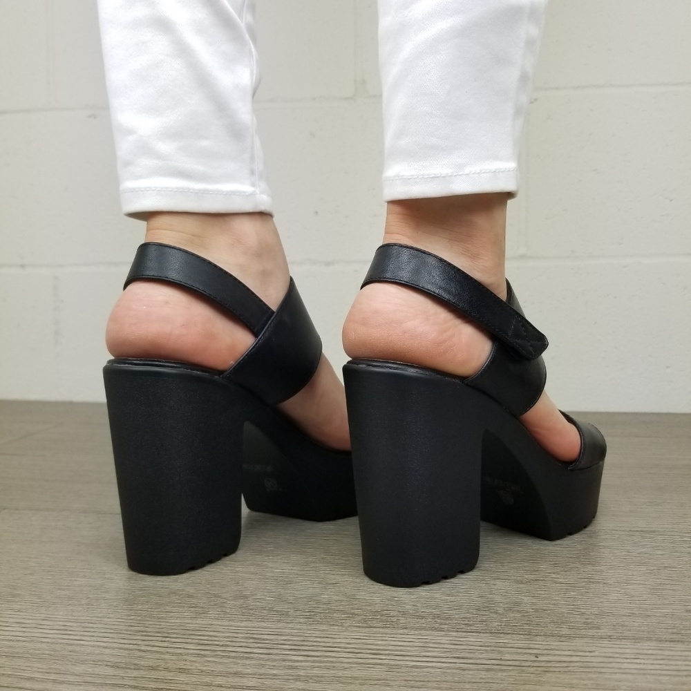 Black Chunky Heel Eesthetic Fashion Shoes- i - Picture 8 of 8